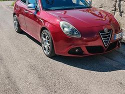 Rosso Usata 2012 Alfa Romeo Giulietta Due volumi | 5000 € (Super prezzo)