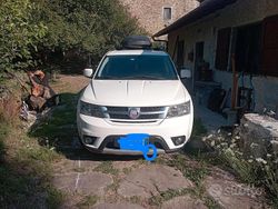 Usata 2012 Fiat Freemont SUV | 8500 € (Cara)
