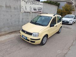 Giallo Usata 2009 Fiat Panda Due volumi | 4200 € (Molto cara)