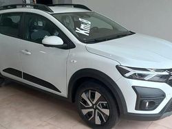 Bianco Nuova 2025 Dacia Sandero Expression Tre volumi | 17.490 € (Buon prezzo)