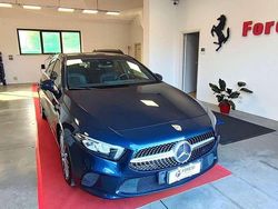 Denim blue metallic Usata 2021 Mercedes A200 Edition Tre volumi | 26.000 € (Buon prezzo)