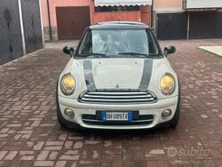 Bianco Usata 2007 Mini Cooper D Due volumi | 2500 € (Ottimo prezzo)