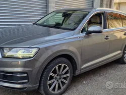 Usata 2017 Audi Q7 Business SUV | 24.000 € (Buon prezzo)