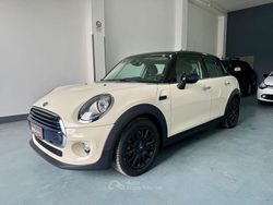 Bianco Usata 2015 Mini Cooper Due volumi | 9990 € (Buon prezzo)