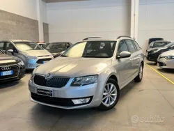 Argento Usata 2014 Skoda Octavia Executive Station wagon | 9500 € (Buon prezzo)