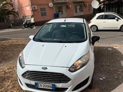 Bianco Usata 2014 Ford Fiesta Due volumi | 3500 € (Buon prezzo)