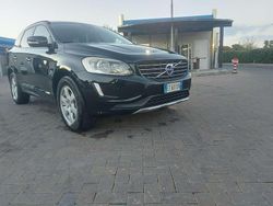 Usata 2014 Volvo XC60 Kinetic SUV | 12.800 € (Cara)