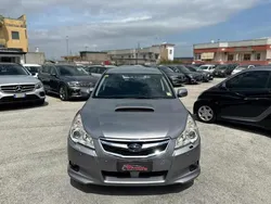 Grigio metallizzato Usata 2011 Subaru Legacy Comfort Station wagon | 4900 €