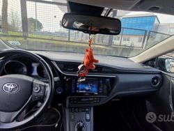 Nero Usata 2018 Toyota Auris Hybrid Sport Tre volumi | 11.750 € (Buon prezzo)