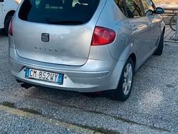 Grigio Usata 2004 Seat Altea Stylance Monovolume | 2200 € (Cara)