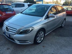 Grigio Usata 2012 Mercedes B200 Monovolume | 8900 € (Buon prezzo)