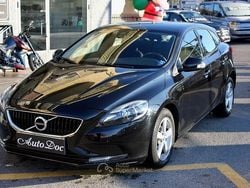 Nero Usata 2016 Volvo V40 Business Edition Tre volumi | 8150 € (Super prezzo)