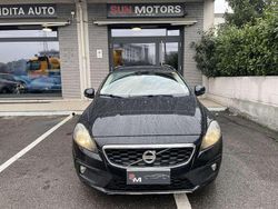 Nero Usata 2013 Volvo V40 CC Station wagon | 6490 € (Ottimo prezzo)