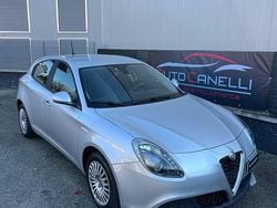 Grigio Usata 2017 Alfa Romeo Giulietta Tre volumi | 7950 € (Ottimo prezzo)