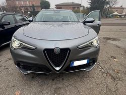 Grigio Usata 2017 Alfa Romeo Stelvio SUV | 18.500 €