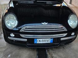 Nero Usata 2004 Mini Cooper Due volumi | 1800 € (Buon prezzo)