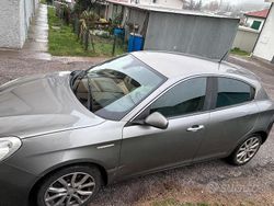 Grigio Usata 2011 Alfa Romeo Giulietta Tre volumi | 2200 €