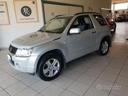 Argento Usata 2007 Suzuki Grand Vitara SUV | 7200 € (Molto cara)