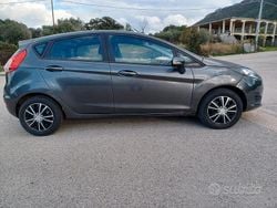 Usata 2017 Ford Fiesta Due volumi | 5800 € (Buon prezzo)