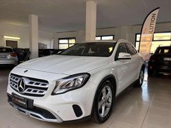 Pearl white Usata 2017 Mercedes GLA180 Premium SUV | 17.390 € (Cara)