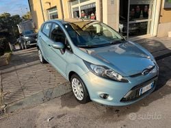 Blu Usata 2009 Ford Fiesta Titanium Tre volumi | 4990 € (Buon prezzo)