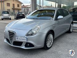 Argento Usata 2011 Alfa Romeo Giulietta Distinctive Due volumi | 4290 € (Buon prezzo)