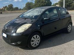 Nero Usata 2007 Toyota Yaris Sol Tre volumi | 3300 € (Buon prezzo)