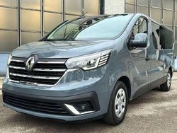 Grigio urban Usata 2023 Renault Trafic Monovolume | 25.750 € (Buon prezzo)