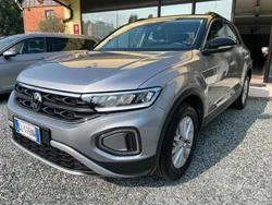 Argento Usata 2023 VW T-Roc Life SUV | 21.800 € (Buon prezzo)