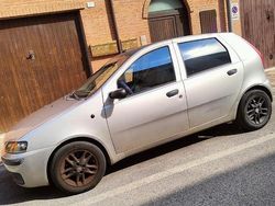 Usata 2001 Fiat Punto Due volumi | 1300 €