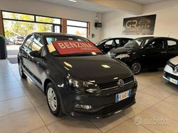 Grigio Usata 2016 VW Polo Trendline Tre volumi | 8900 € (Buon prezzo)
