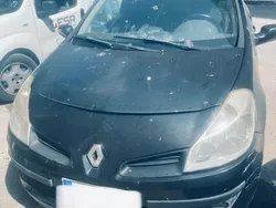 Usata 2005 Renault Clio II Due volumi | 1000 € (Buon prezzo)