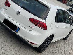 Bianco Usata 2015 VW Golf Tre volumi | 8800 €