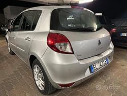 Grigio Usata 2012 Renault Clio IV Tre volumi | 3900 € (Ottimo prezzo)
