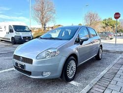 Grigio Usata 2006 Fiat Grande Punto Due volumi | 1890 € (Buon prezzo)