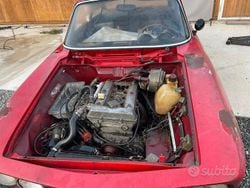 Rosso Usata 1960 Alfa Romeo 1750 Tre volumi | 15.000 €