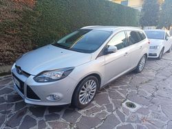 Grigio Usata 2012 Ford Focus Station wagon | 7800 € (Cara)