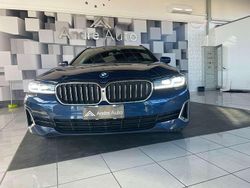 Phytonic blue metallizzato Usata 2020 BMW 520 Luxury Line Station wagon | 29.200 € (Buon prezzo)