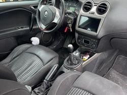 Usata 2010 Alfa Romeo MiTo Due volumi | 2500 € (Cara)