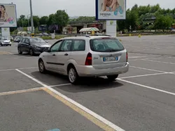 Usata 2000 Ford Focus Tre volumi | 1000 € (Buon prezzo)