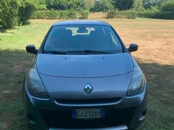 Usata 2011 Renault Clio II Tre volumi | 3150 € (Buon prezzo)