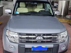 Argento Usata 2008 Mitsubishi Pajero Invite SUV | 21.500 €
