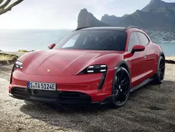 Rosso carminio Usata 2024 Porsche Taycan Cross Turismo Tre volumi | 84.900 € (Buon prezzo)