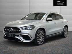 Nero cosmo Nuova 2025 Mercedes GLA200 SUV | 53.700 € (Molto cara)