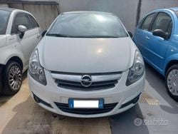 Bianco Usata 2010 Opel Corsa Edition Tre volumi | 1900 € (Super prezzo)