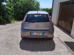 Grigio Usata 2010 Fiat Grande Punto Due volumi | 3500 € (Buon prezzo)