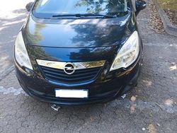 Nero Usata 2011 Opel Meriva Monovolume | 3500 € (Buon prezzo)