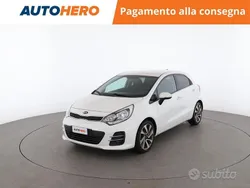Bianco Usata 2015 Kia Rio Tre volumi | 8799 € (Buon prezzo)