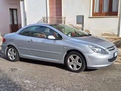 Grigio Usata 2004 Peugeot 307 CC Cabrio | 3200 € (Buon prezzo)