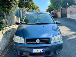 Usata 2005 Fiat Punto Dynamic Due volumi | 1750 € (Buon prezzo)